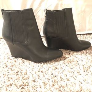 NWOT Sam Edelman sz 9 wedge booties “Gillian”